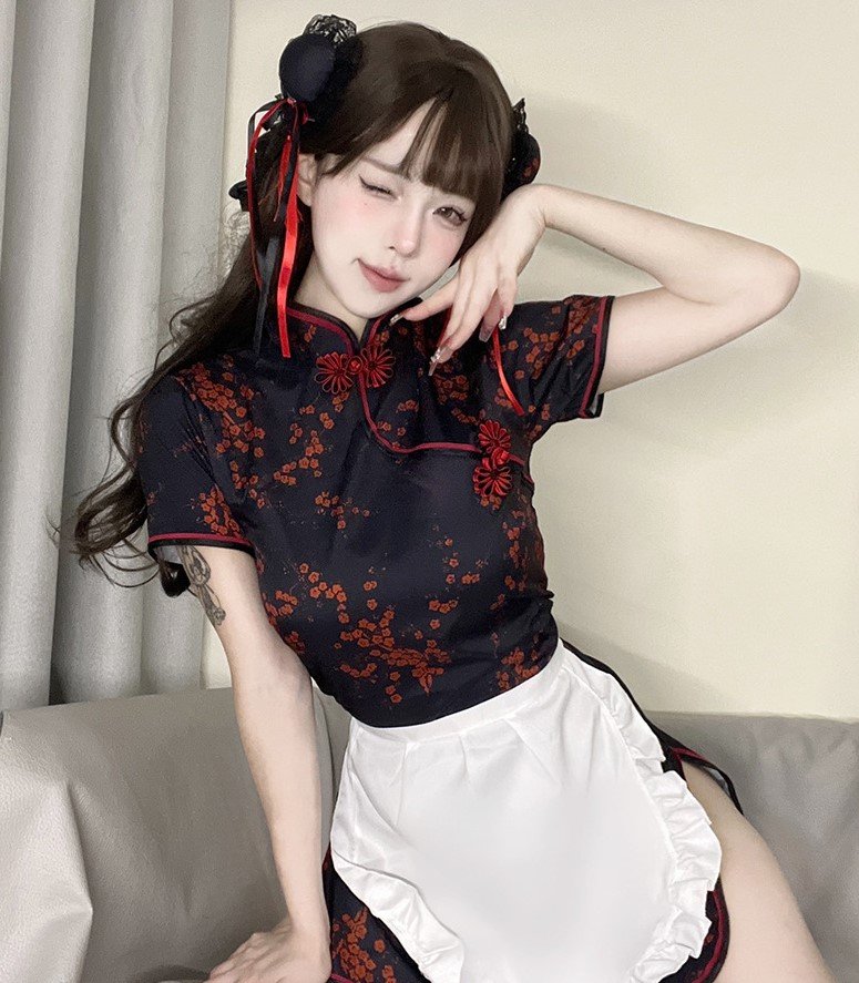 Classic Floral Maid Costume Set