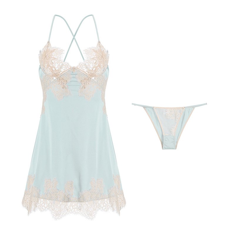 Lace Echo Open-Back Chemise