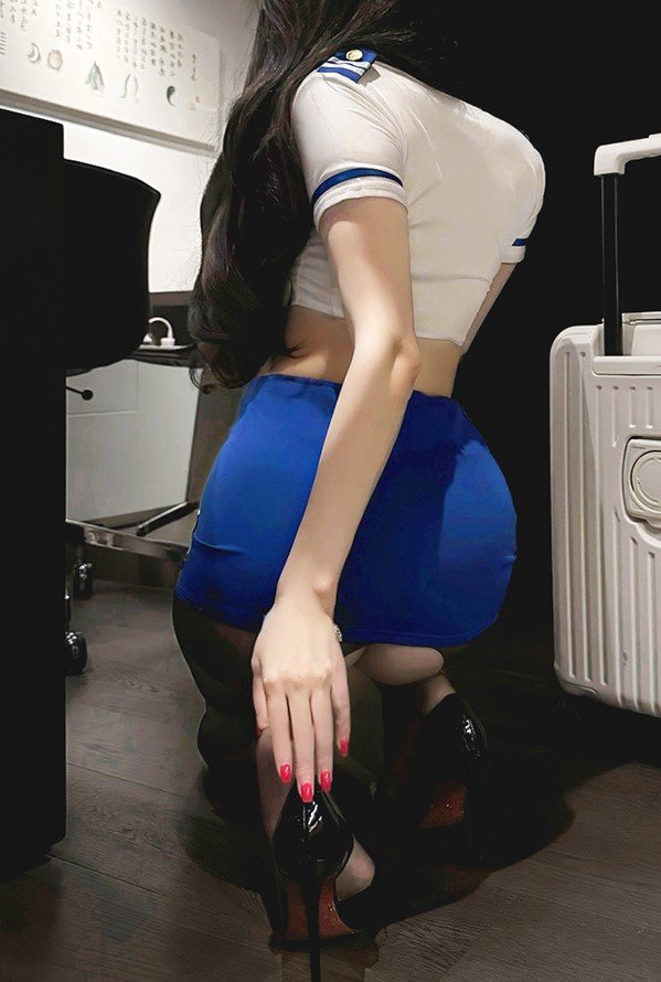 Skyline Tease Costume Set