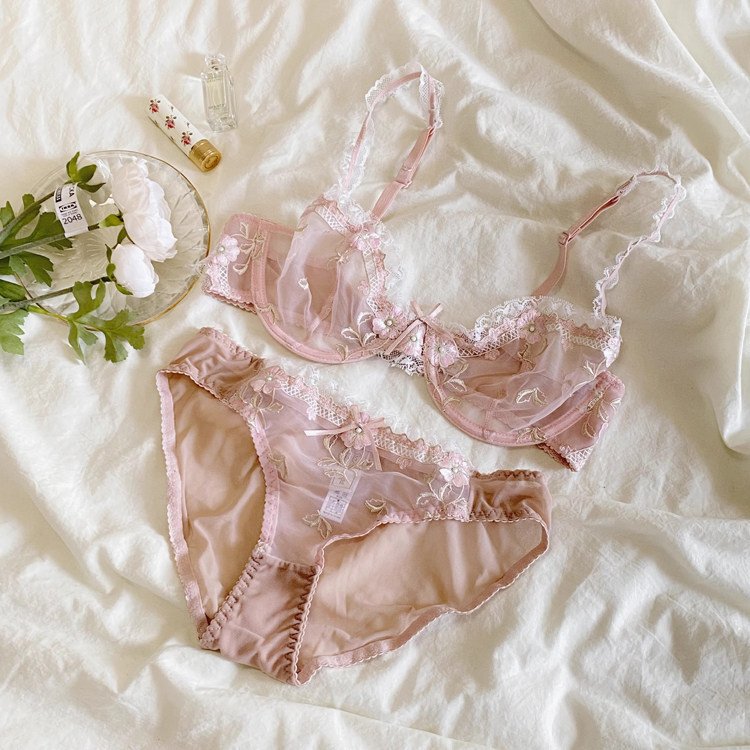 Soft Embroidered Lace Lingerie Set